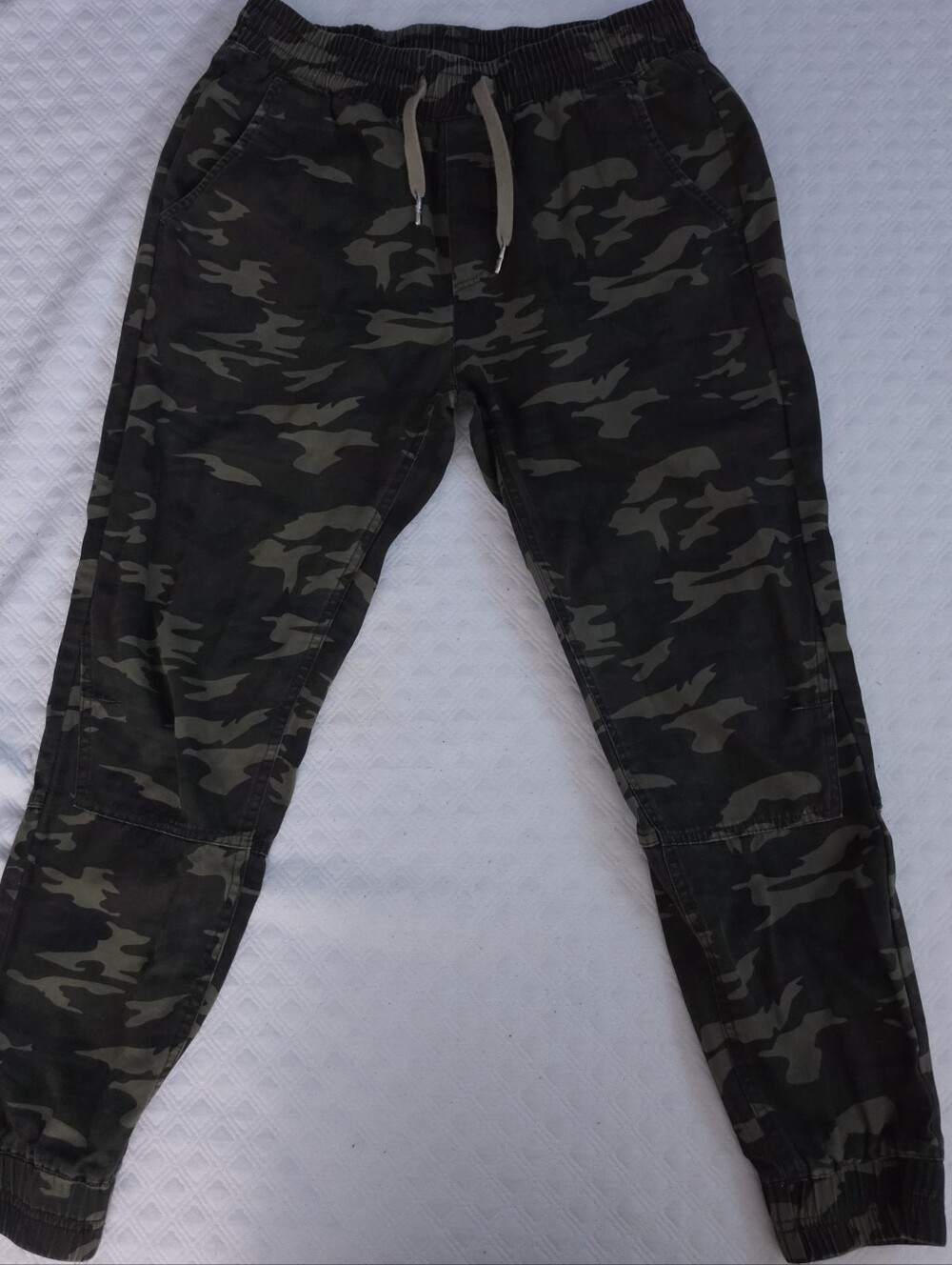 Men's Camouflage Cargo Pants - Dark Green Camo